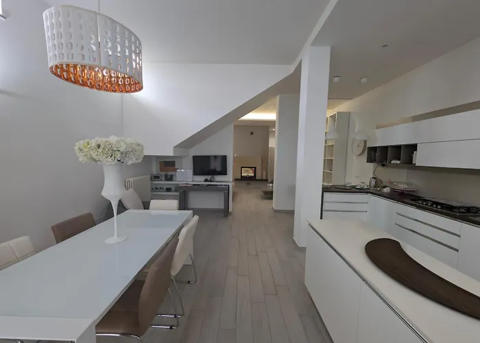 Golden Suite Apartments