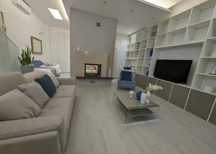 Golden Suite Apartments